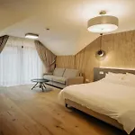 Zen Den Guest house