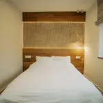 Zen Den