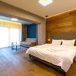 Zen Den