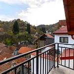 Zen Den Guest house