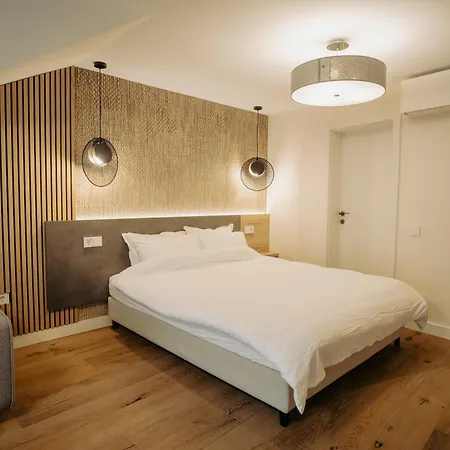 Konukevi Zen Den Braşov